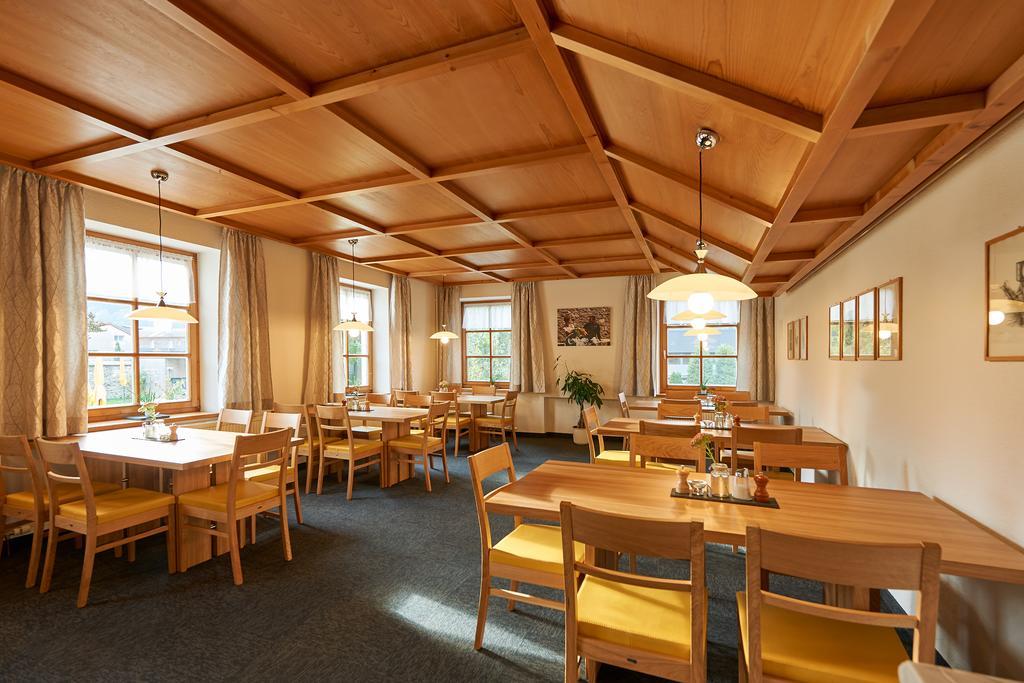 Seminar- Und Gaestehaus Im Kloster Бецау Екстер'єр фото