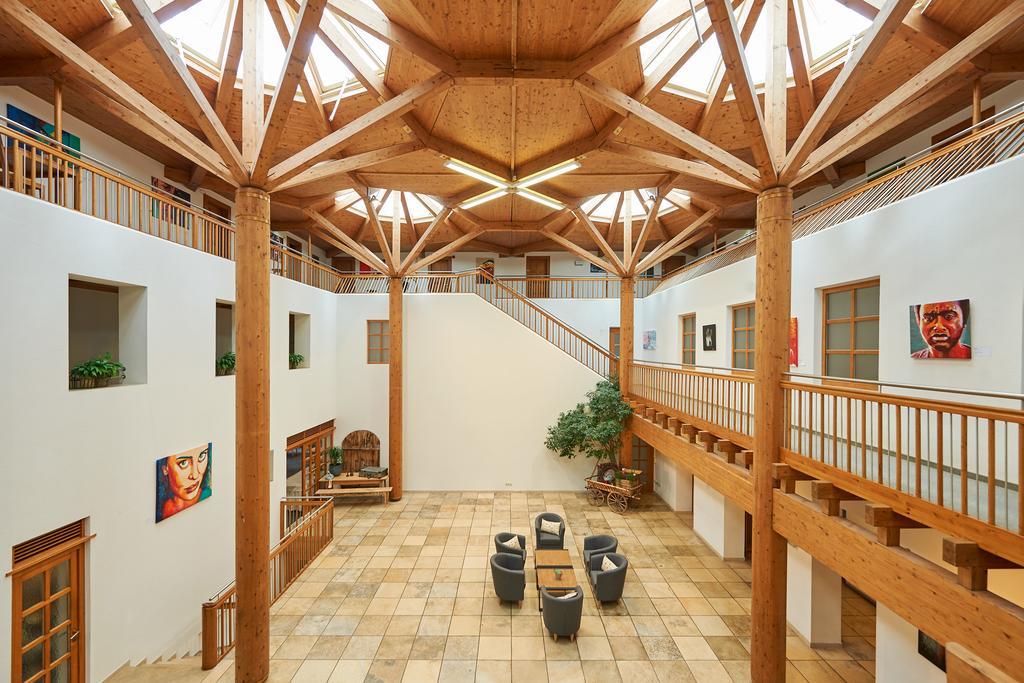 Seminar- Und Gaestehaus Im Kloster Бецау Екстер'єр фото